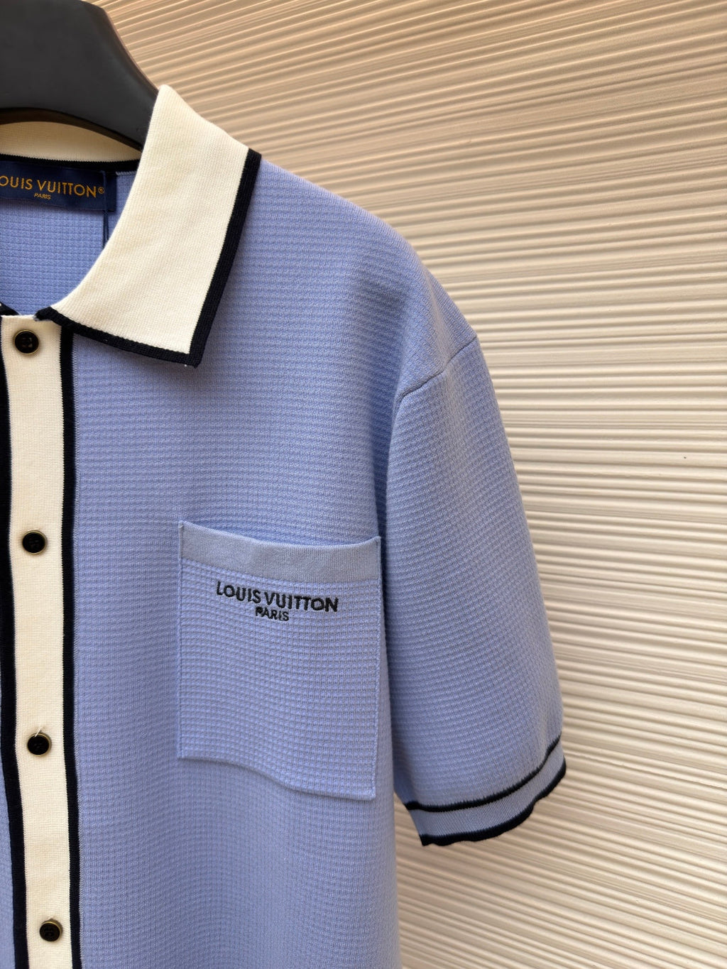 LV 26S SHORT-SLEEVED KNIT POLO SHIRT STYLE 204