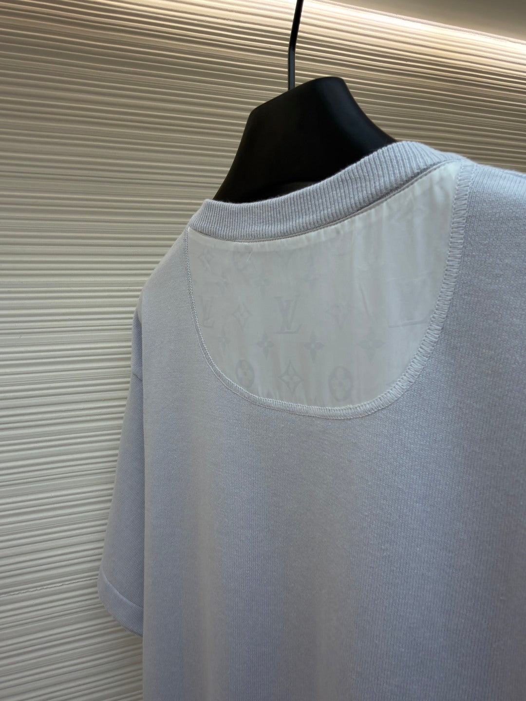 LV 26S SHORT-SLEEVED SWEATER STYLE 189