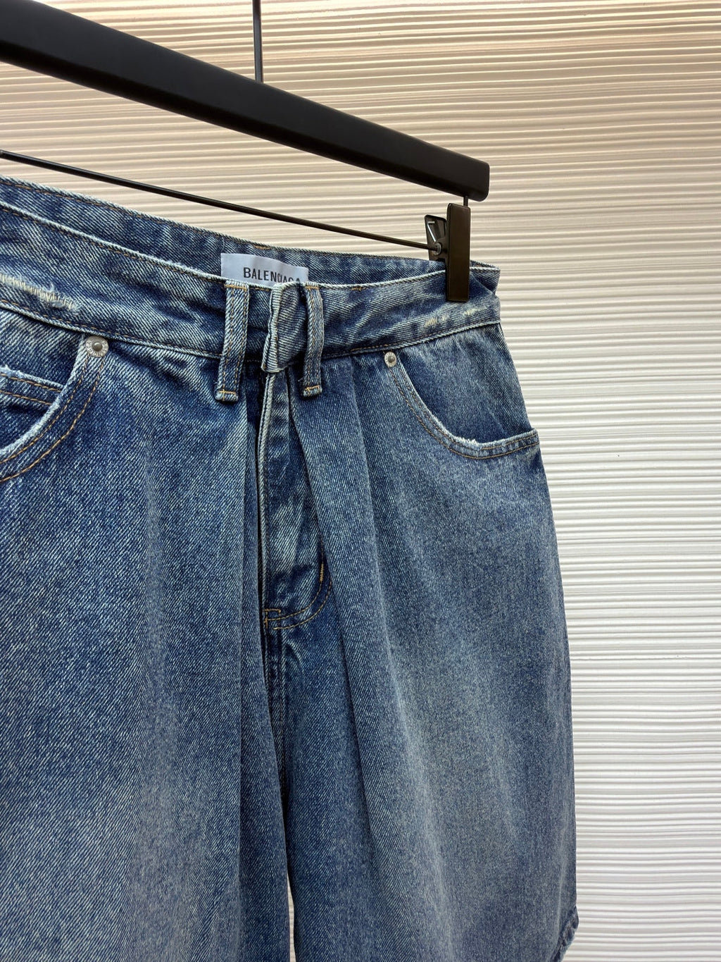 BALENCIAGA 26S DENIM SHORTS 017