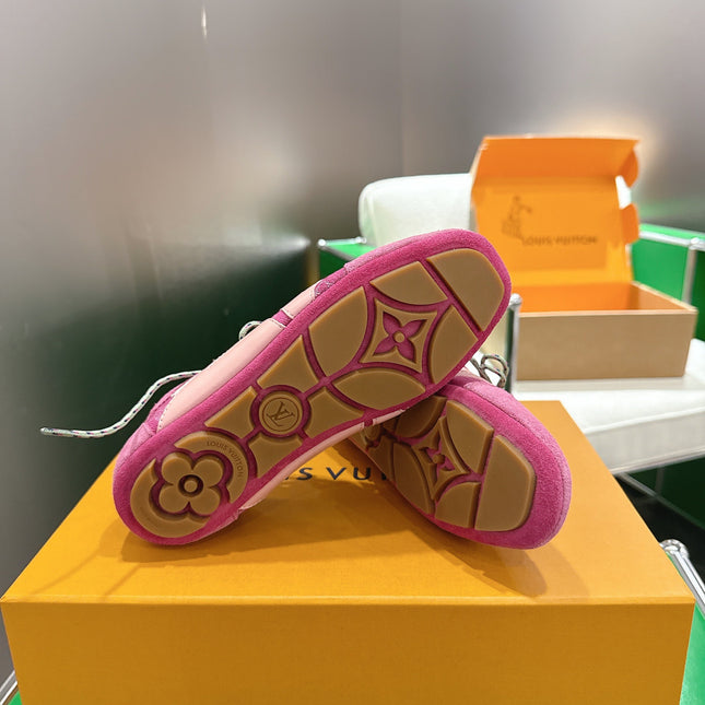 LV 26S SNEAKERS IN DARK PINK DENIM AND SUEDE WITH FLOWER CHARM