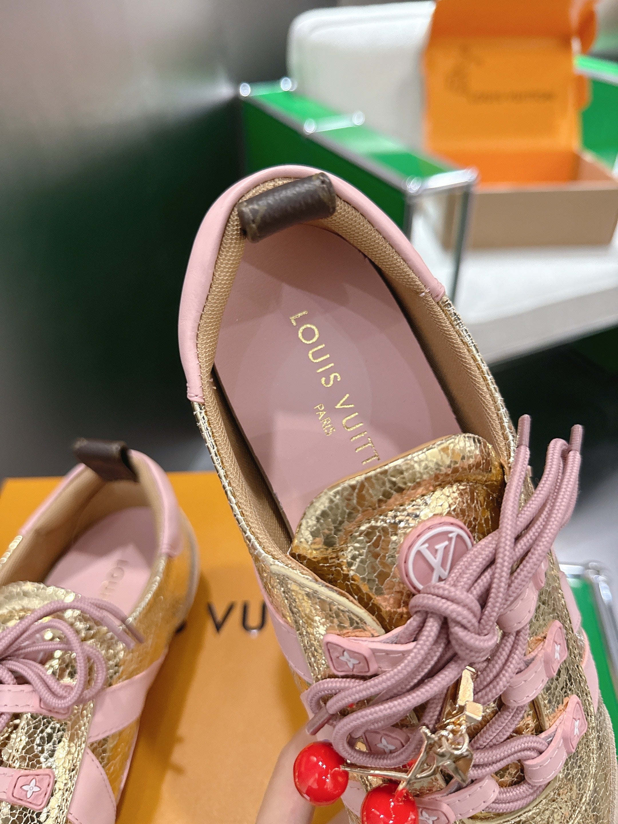 LV 26S SNEAKERS IN LIGHT PINK SUEDE AND GOLD LAMBSKIN WITH CHERRY CHARM