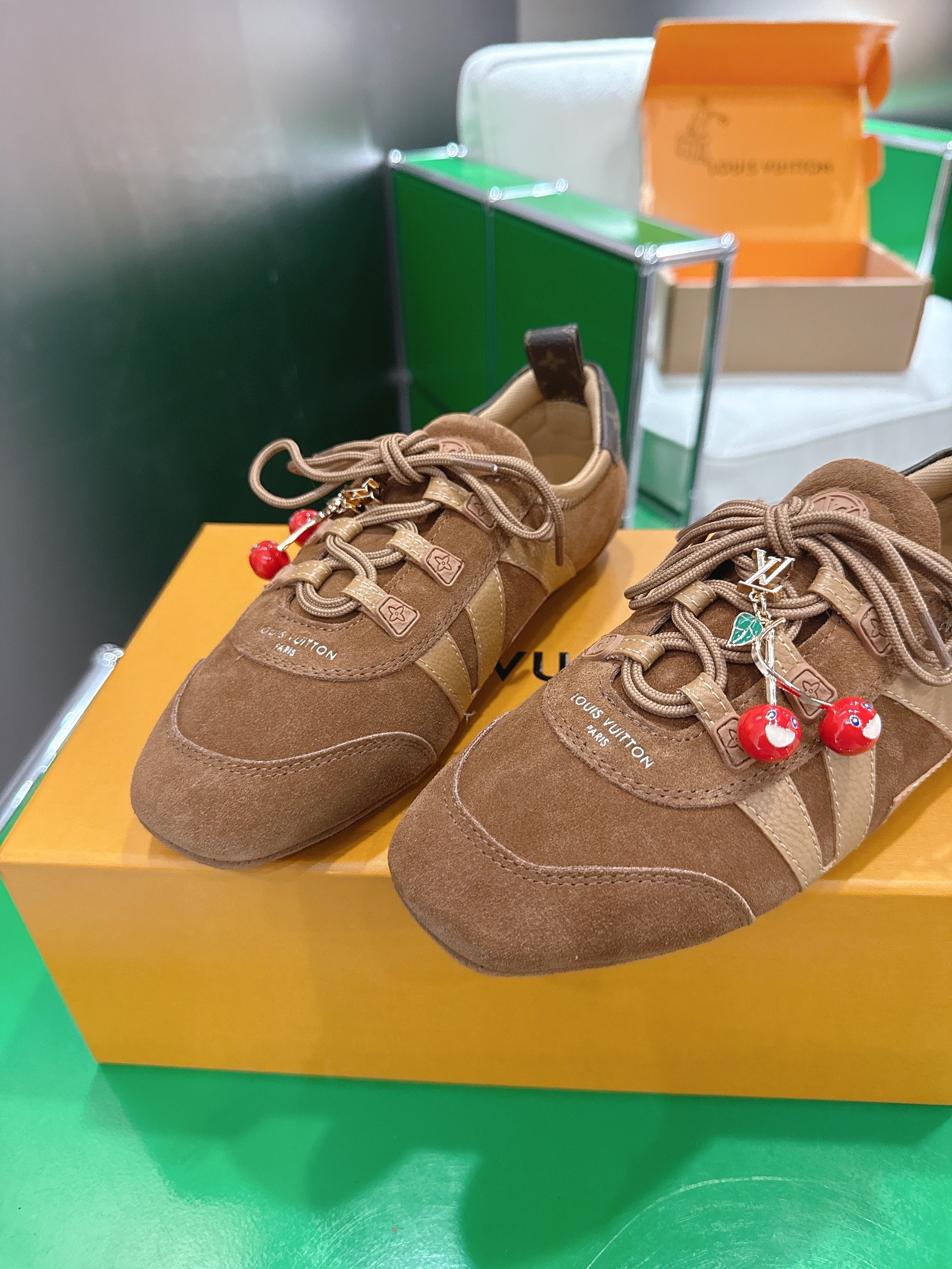 LV 26S SNEAKERS IN DARK BROWN SUEDE WITH CHERRY CHARM