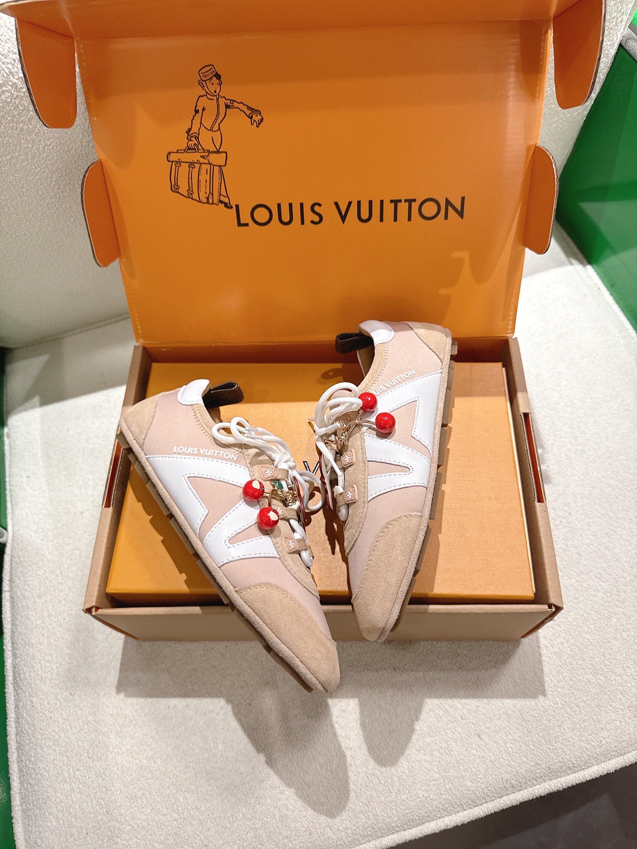 LV 26S SNEAKERS IN BEIGE SUEDE WITH CHERRY CHARM