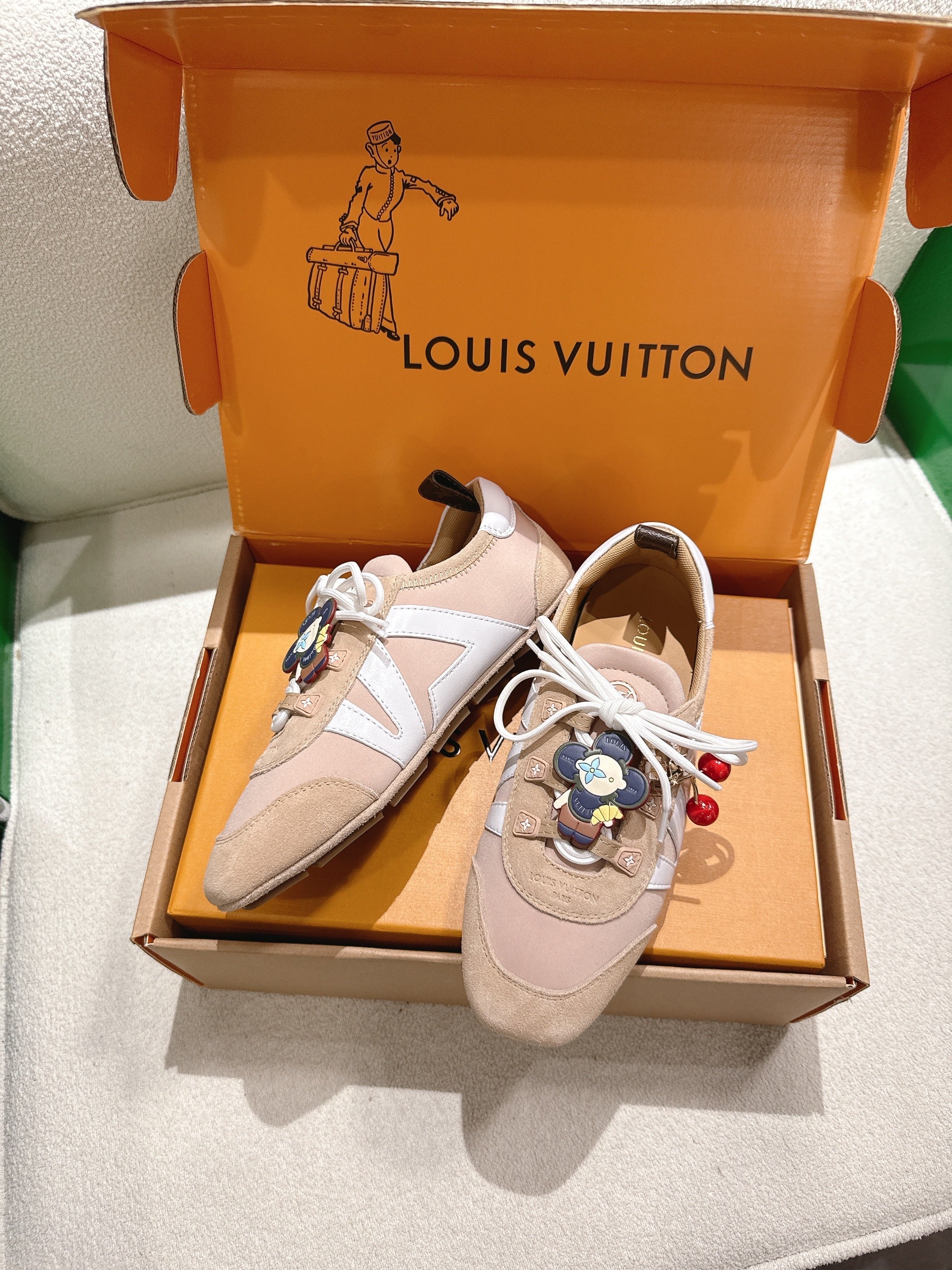 LV 26S SNEAKERS IN BEIGE SUEDE WITH CHERRY CHARM