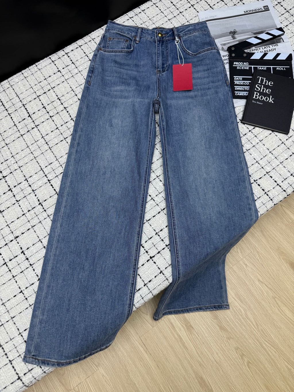 VALENTINO 26S STRAIGHT LEG JEANS 132