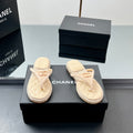 FLIP-FLOPS IN BEIGE LAMBSKIN WITH RAFFIA