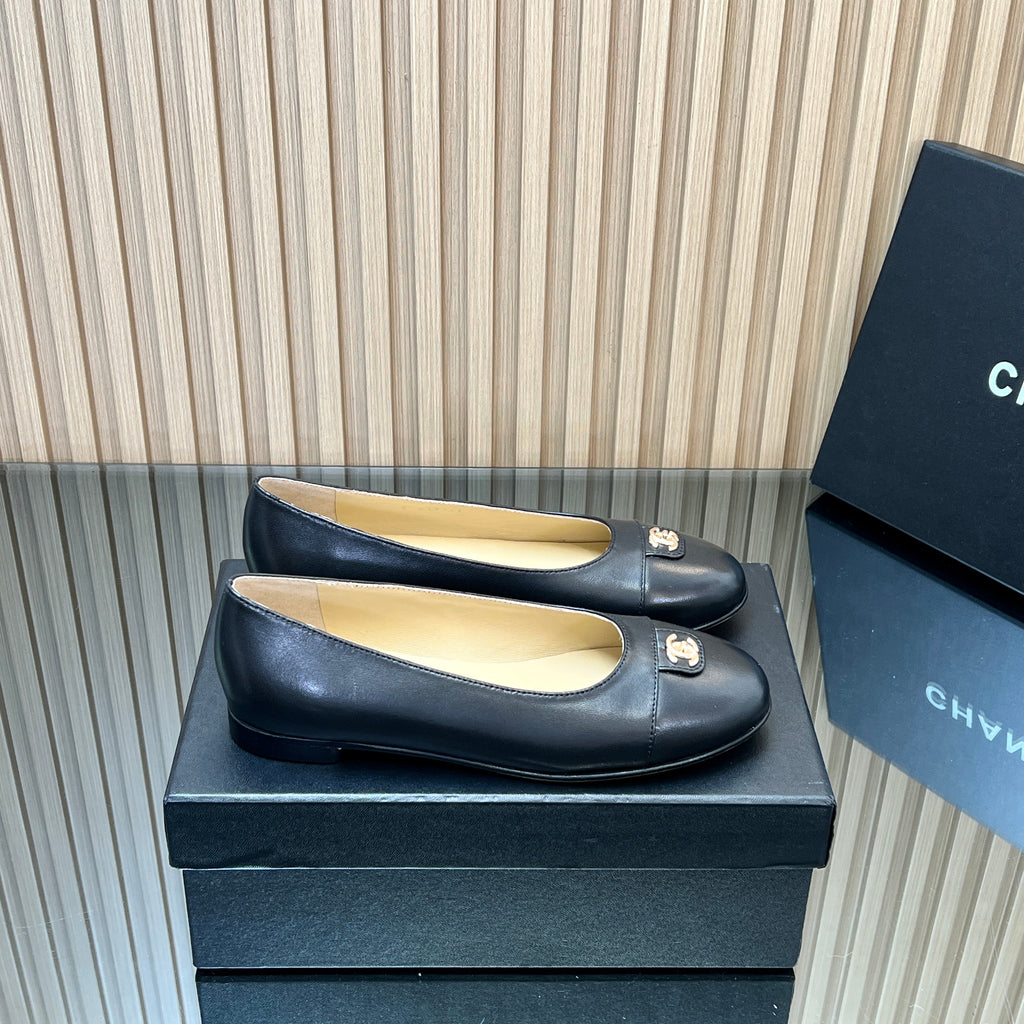 CHANEL 25S BALLET FLATS IN BLACK LAMBSKIN GOLD HARDWARE