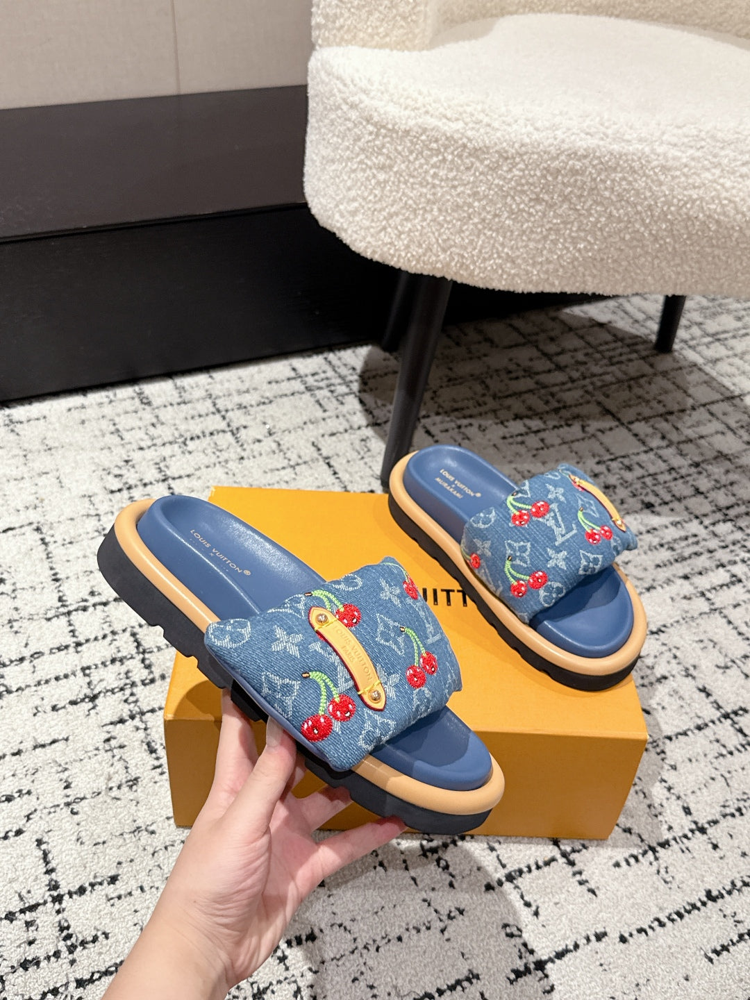 LV MIAMI-STYLE SANDALS 25S IN BLUE DENIM AND CALFSKIN