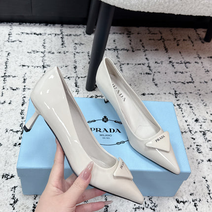 PRADA 26S POINTED-TOE HIGH HEELS 60MM IN CREAM WHITE PATENT CALFSKIN WITH LOGO