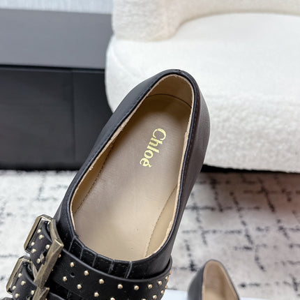 CHLOÉ 26S FLAT SHOES IN BLACK CALFSKIN WITH METAL STUDS