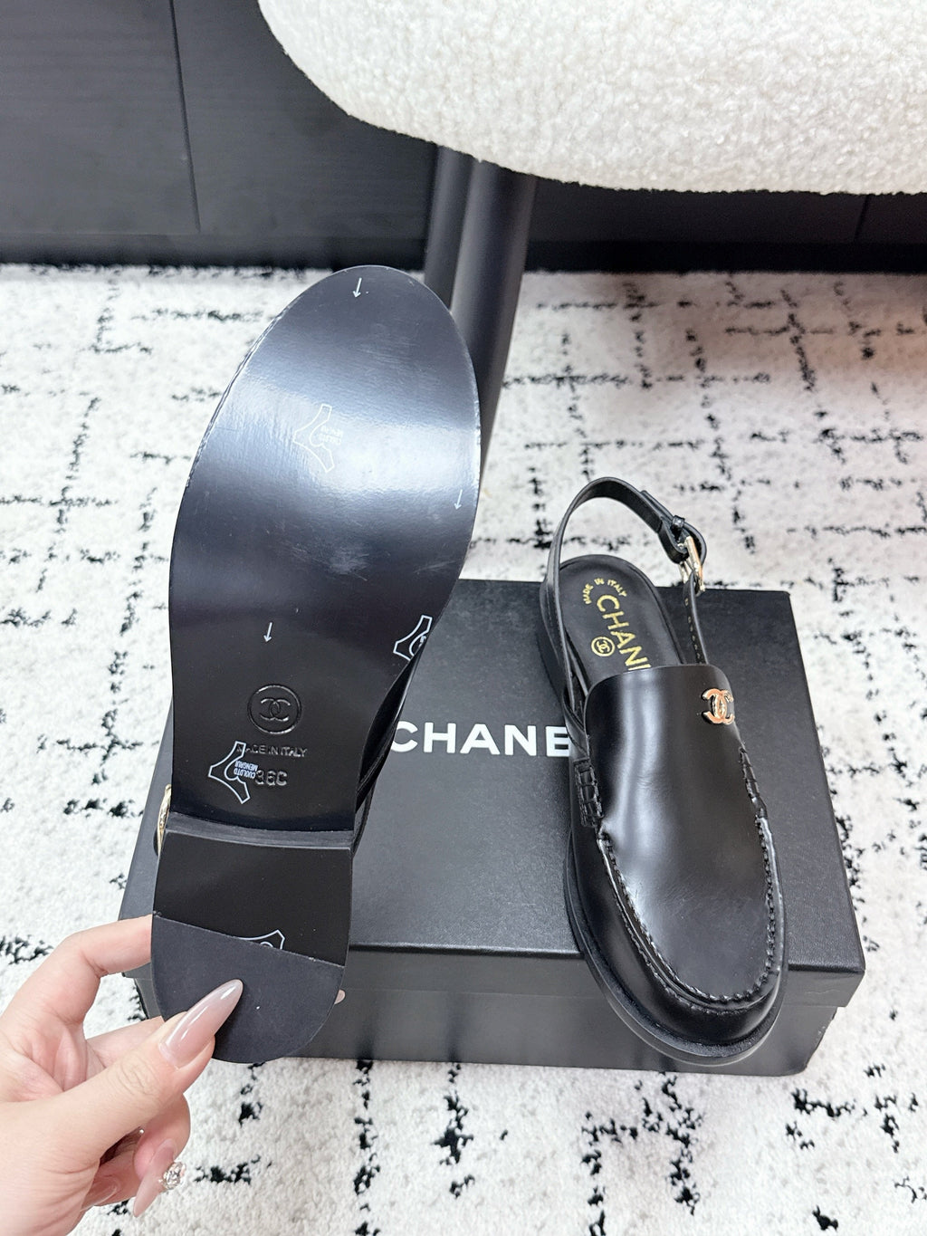 CHANEL 26S SLINGBACK LOAFERS IN BLACK PATENT CALFSKIN WITH CC LOGO