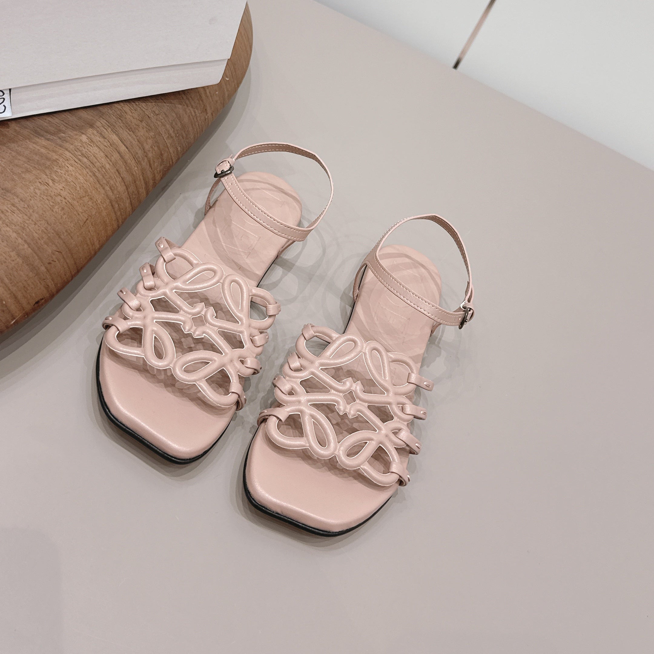 LOEWE 26S SQUARE TOE SANDALS IN PINK CALFSKIN LOGO