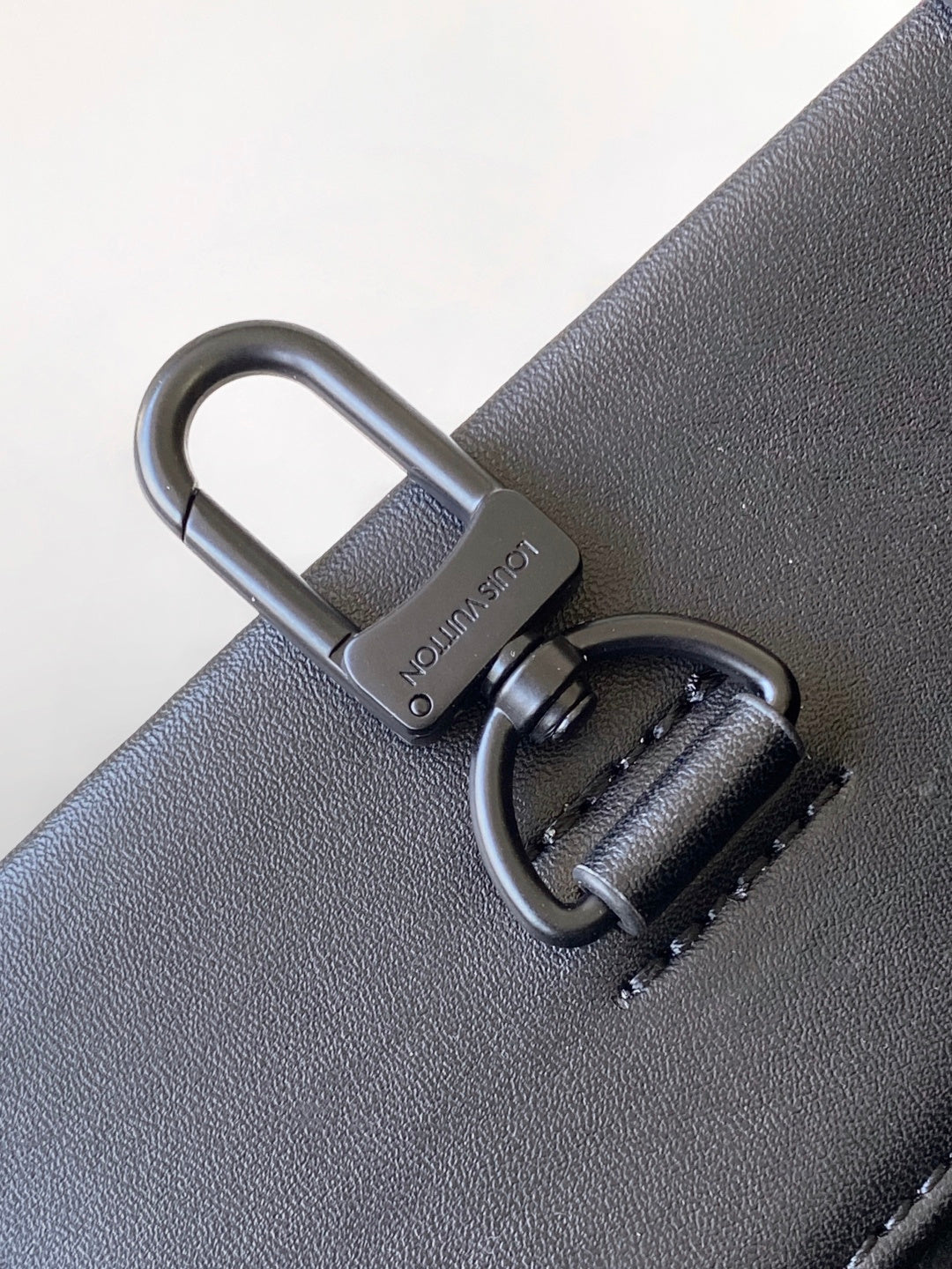 LV 26S SHOPPER TOTE 40 IN BLACK CALFSKIN