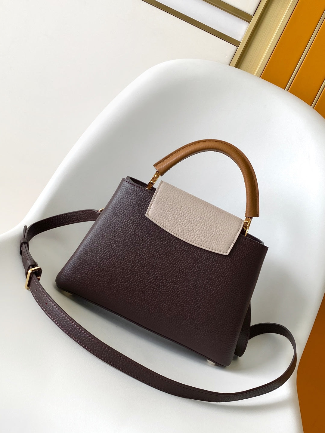 LV 26S CAPUCINES BAG 27 IN REDDISH BROWN TAURILLON CALFSKIN