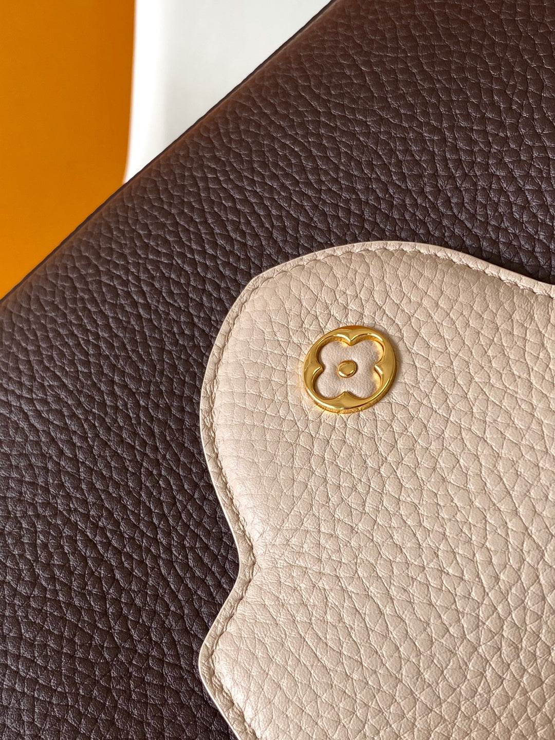 LV 26S CAPUCINES BAG 27 IN REDDISH BROWN TAURILLON CALFSKIN