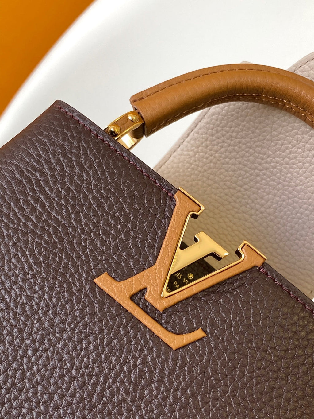 LV 26S CAPUCINES BAG 21 IN REDDISH BROWN TAURILLON CALFSKIN