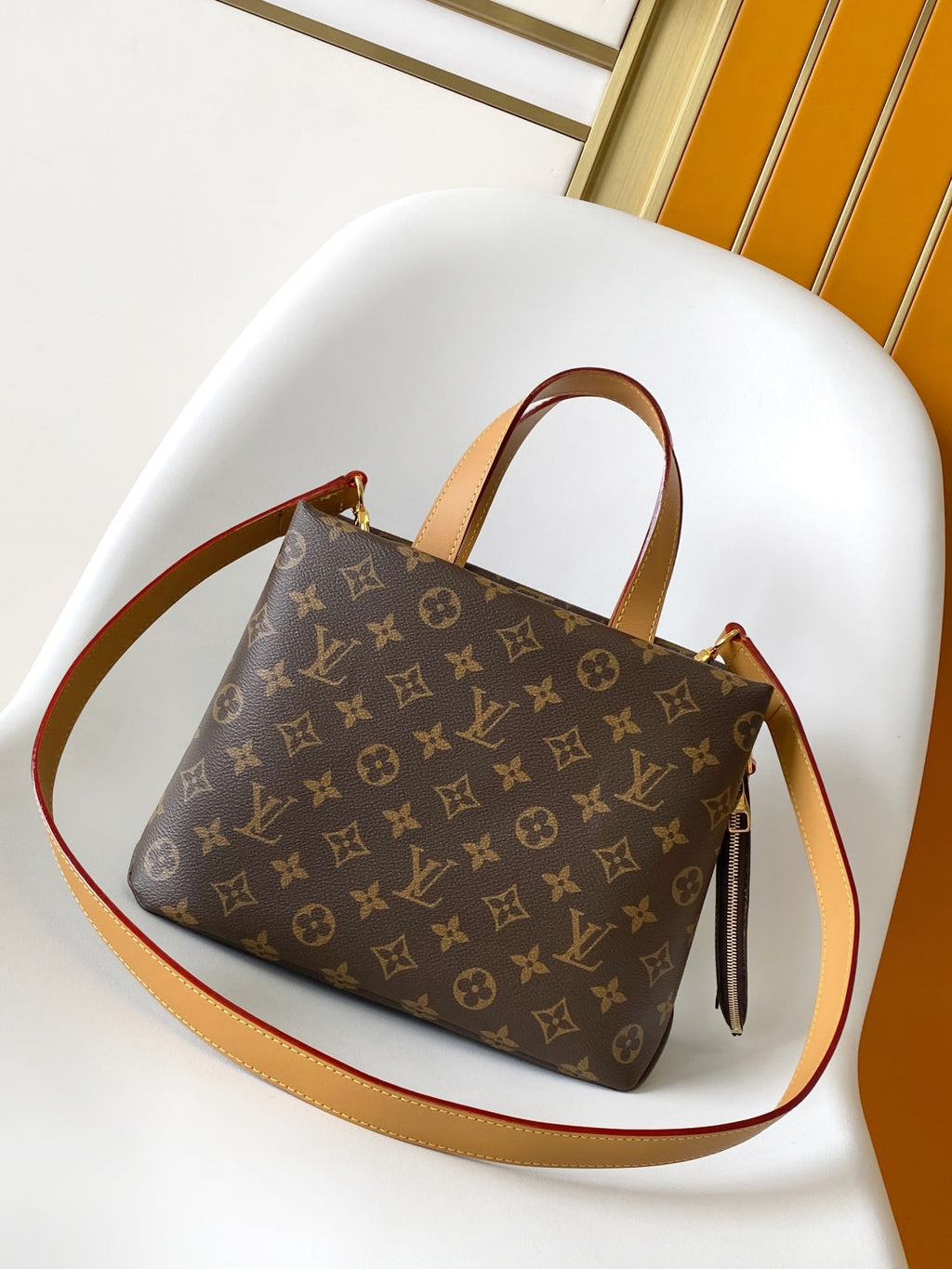 LV 26S LOUIS HANDBAG 25 IN BROWN CALFSKIN