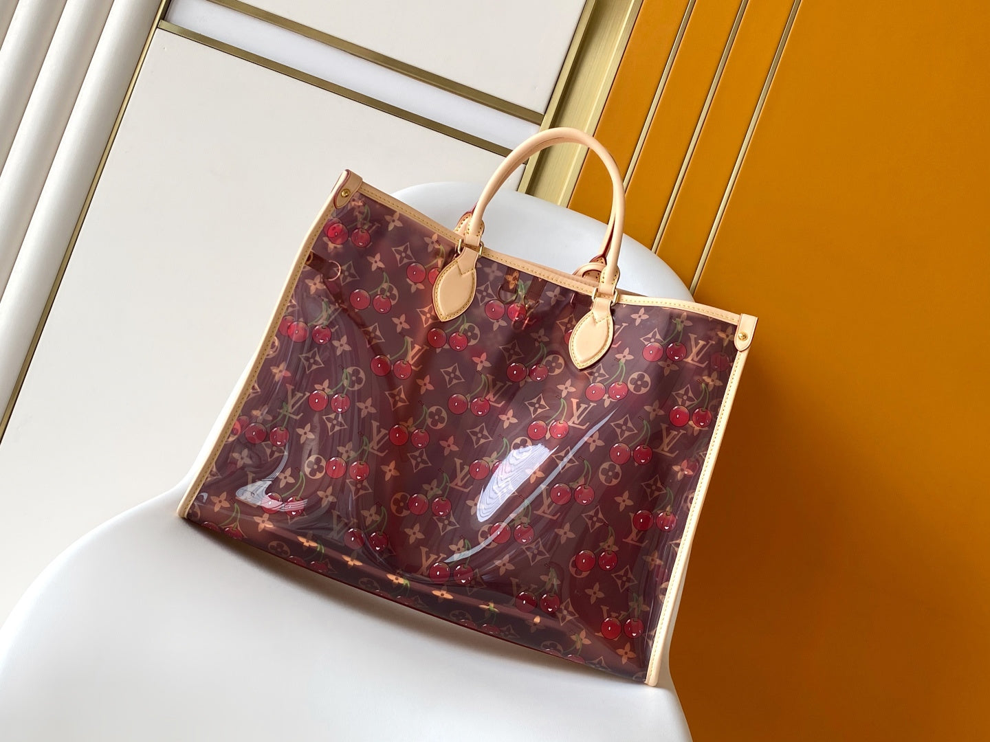 LV 26S ONTHEGO TOTE 41 IN CHERRY RED CLEAR PVC AND CALFSKIN