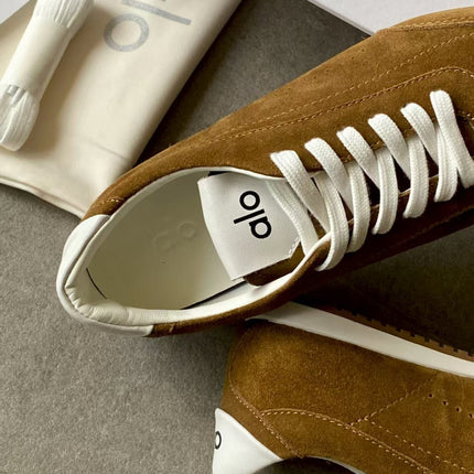 ALO 25S SUNSET SNEAKER IN BROWN SUEDE