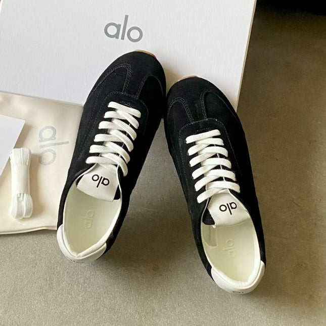 ALO 25S SUNSET SNEAKER IN BLACK SUEDE