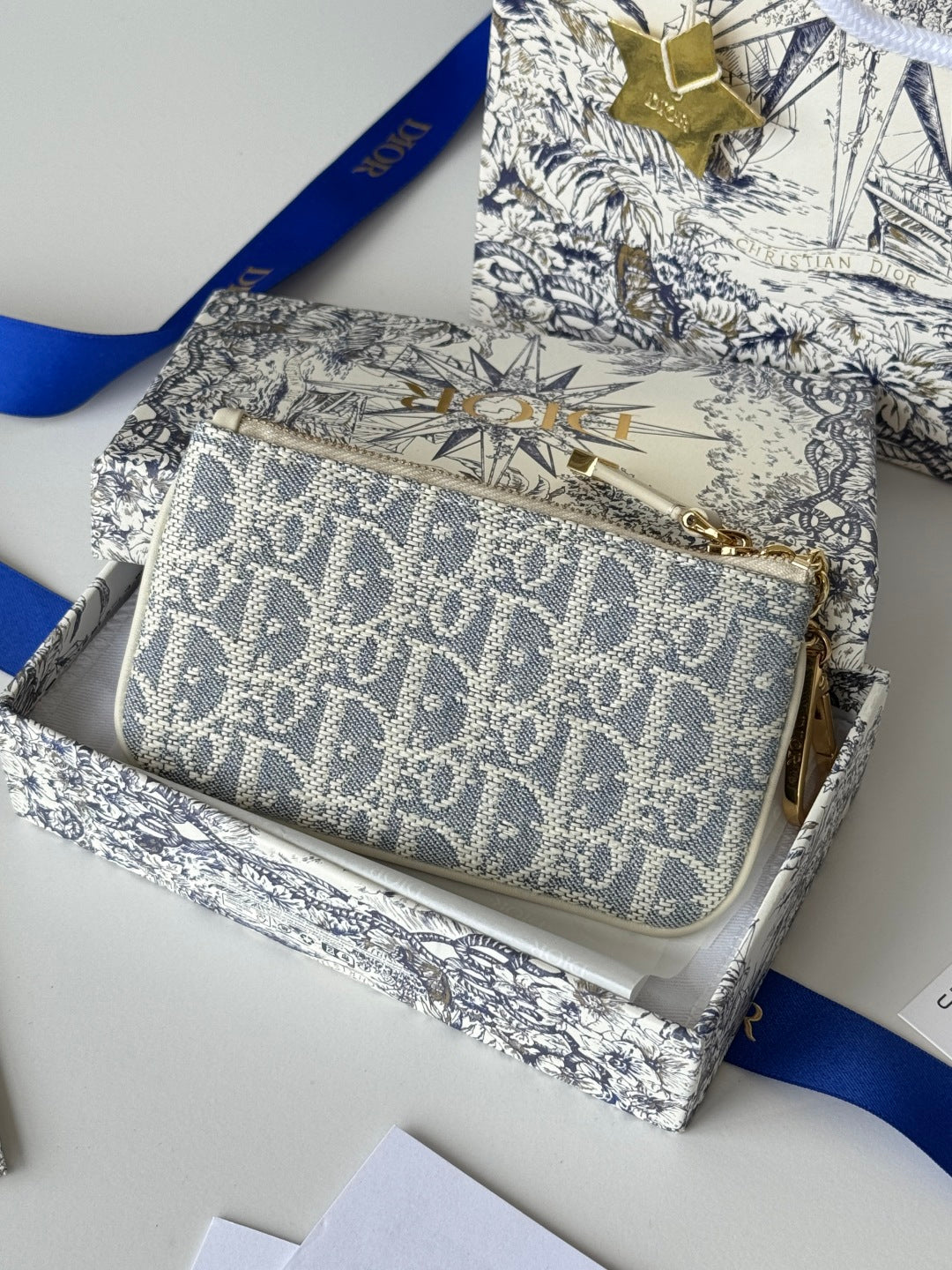 DIOR 25S TRAVEL MYRTE ZIPPED KEY CASE 14 IN BLUE DIOR OBLIQUE JACQUARD CANVAS