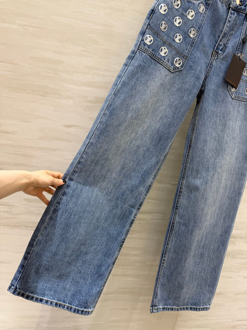 LV 26S JEANS STYLE 237