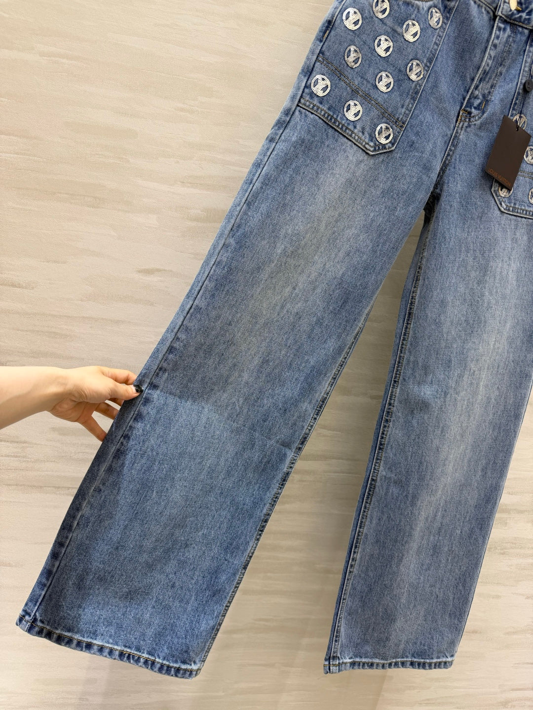 LV 26S JEANS STYLE 237