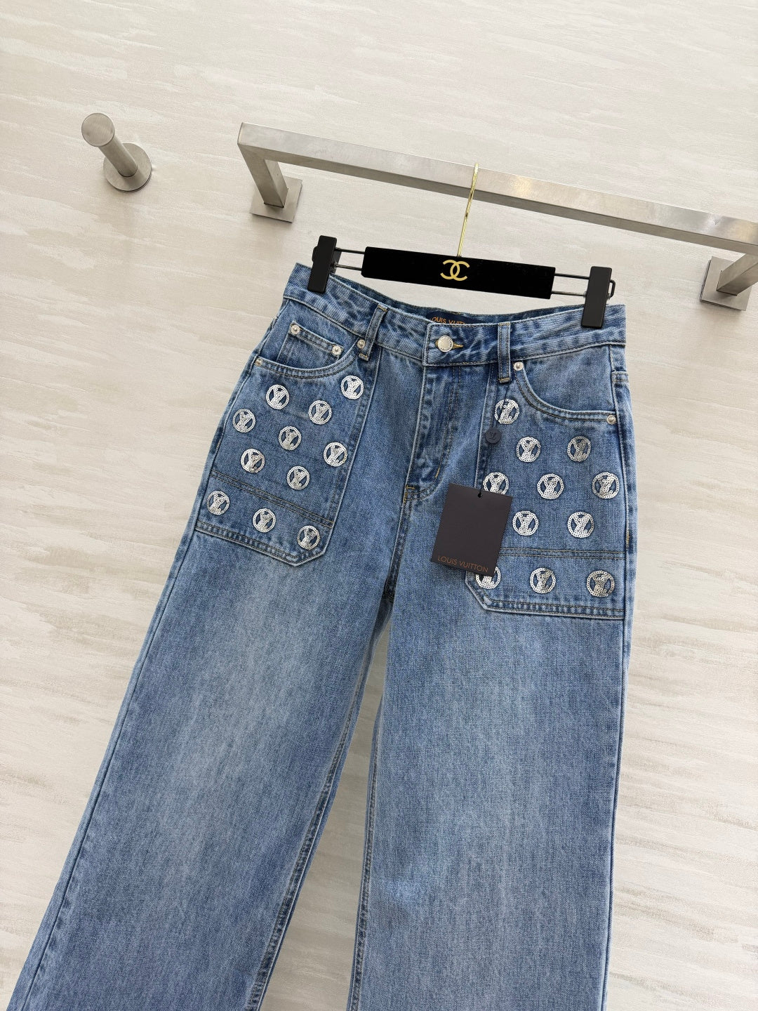 LV 26S JEANS STYLE 237
