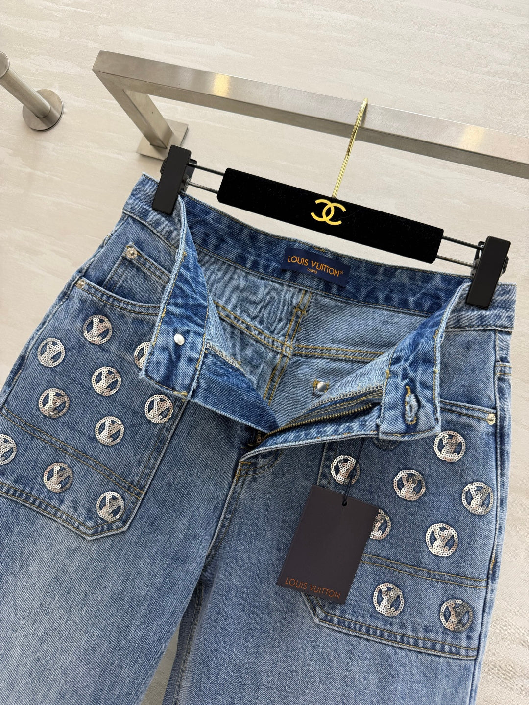 LV 26S JEANS STYLE 237