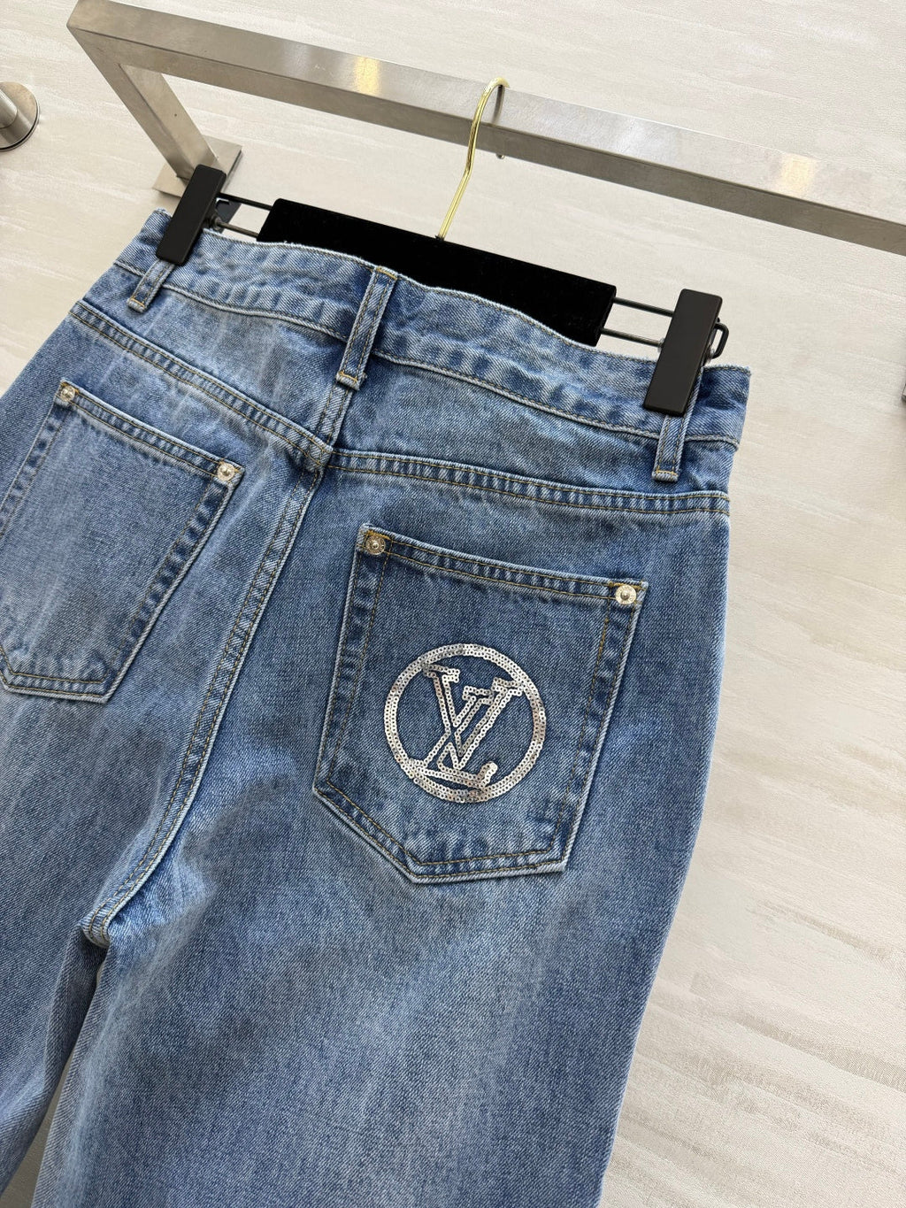 LV 26S JEANS STYLE 237