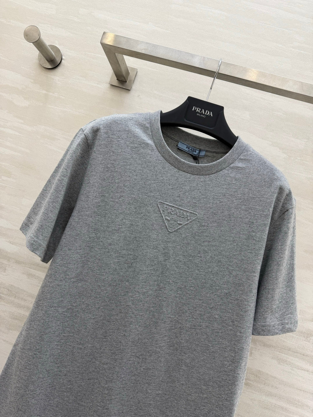 PRADA 26S T-SHIRT STYLE 885