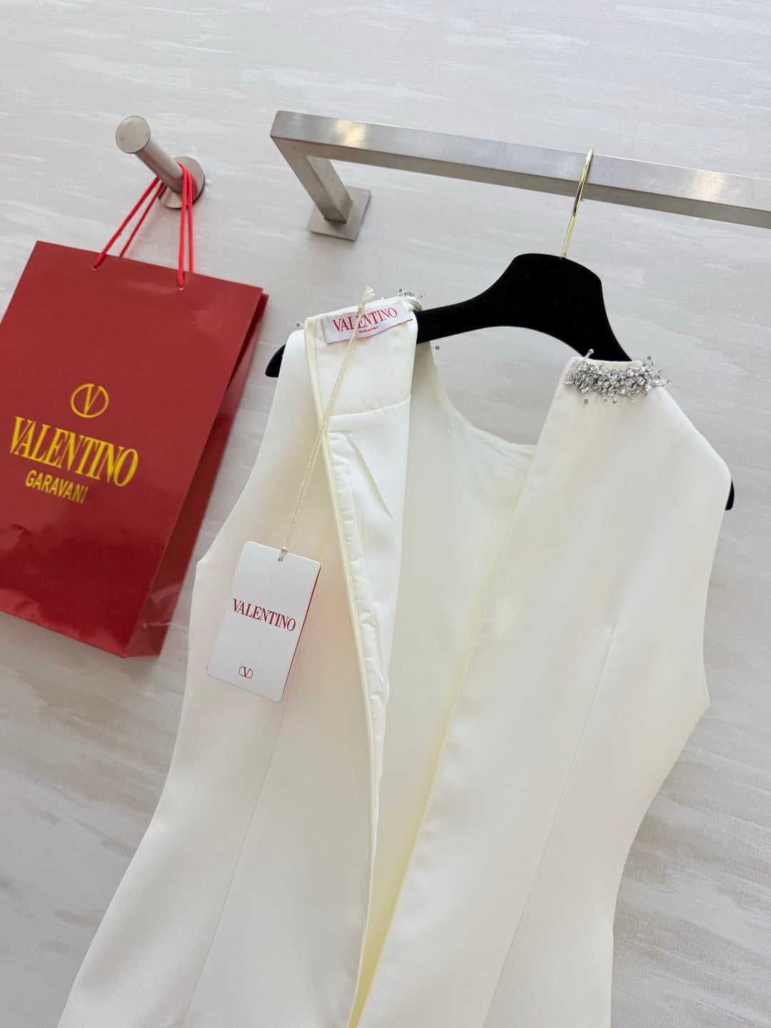 VALENTINO 26S SLEEVELESS DRESS 126
