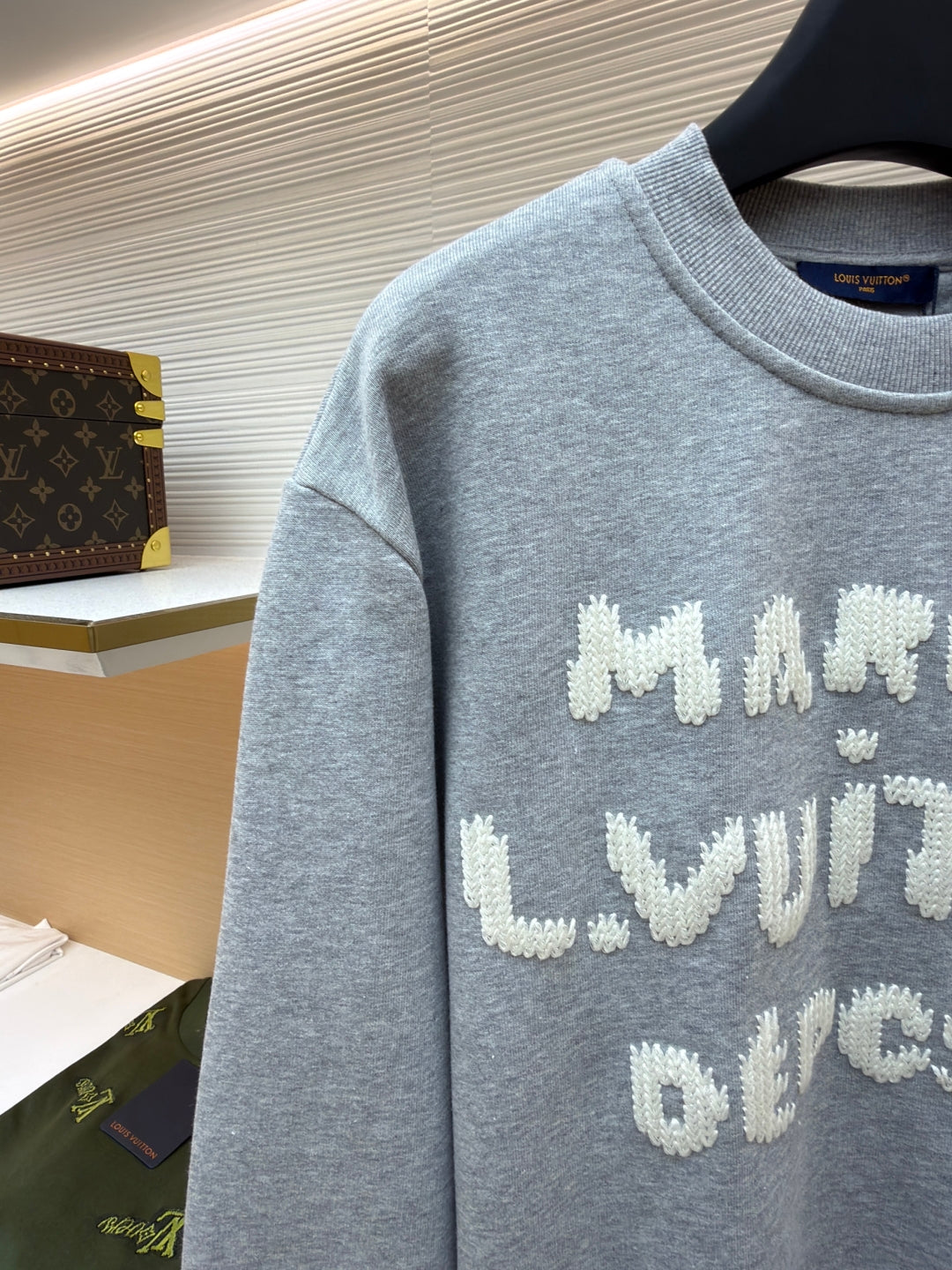 LV 25S SWEATSHIRT 592306