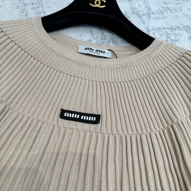 MIUMIU 26S PLEATED SHORT-SLEEVED SWEATER STYLE 1109