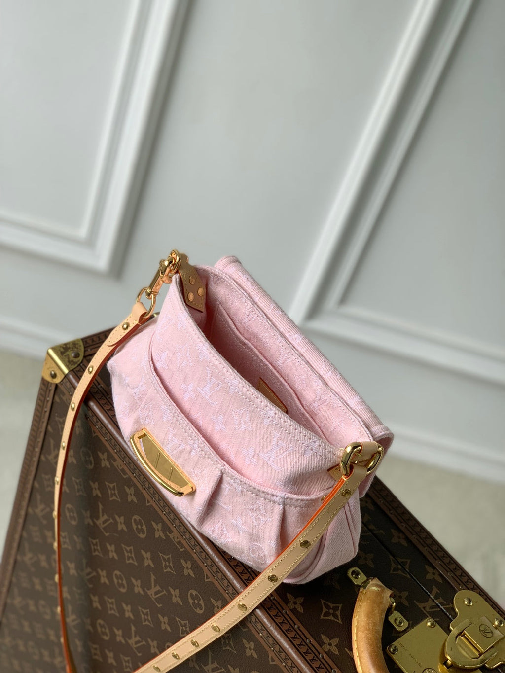 SUNSET 27 IN WASHED PINK MONOGRAM DENIM GOLD BUCKLE