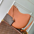 LOW KEY COOKIE MM 32 IN COGNAC BROWN CALFSKIN GOLD HARDWARE
