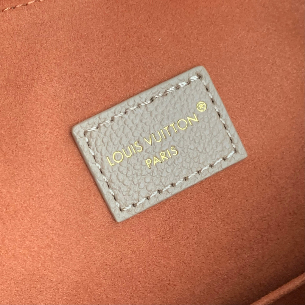 LOW KEY COOKIE MM 32 IN WALNUT BROWN CALFSKIN BROWN MONOGRAM TAG