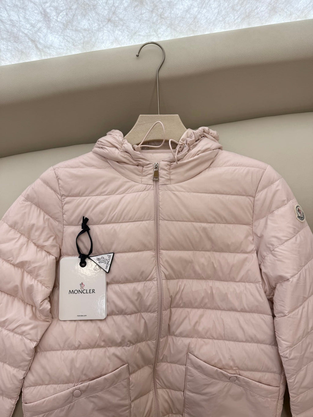 MONCLER 25S SHORT DOWN JACKET 406