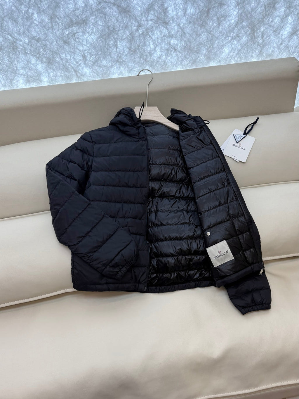 MONCLER 25S SHORT DOWN JACKET 405
