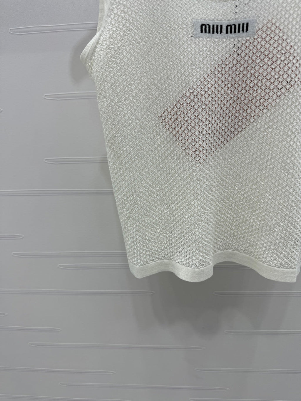 MIU 25S ROUND NECK KNIT TANK TOP WITH HOLES 264266