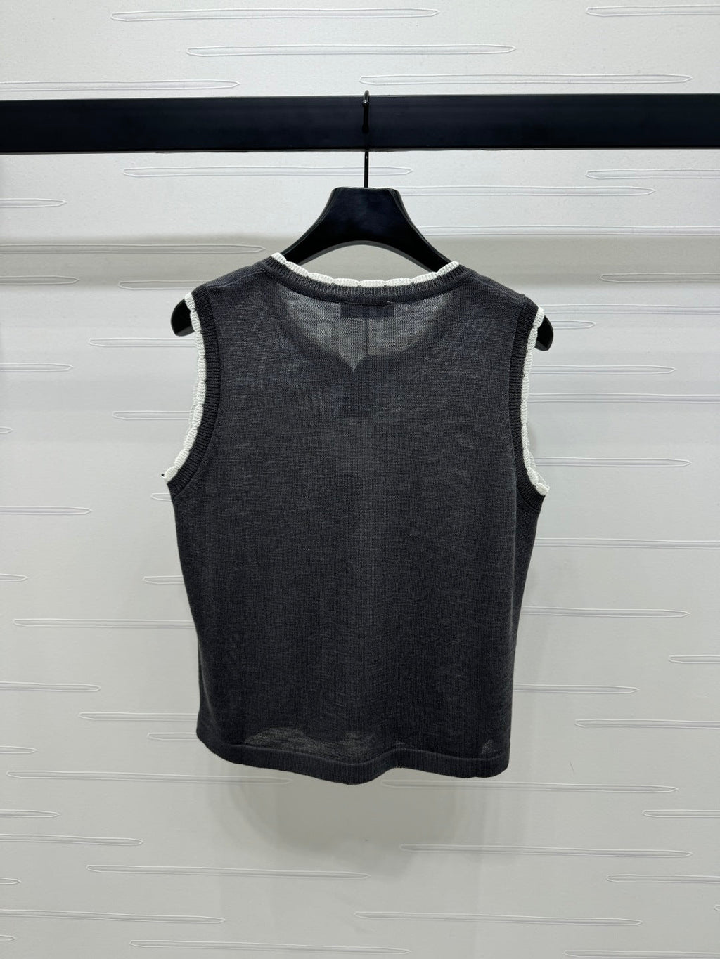 LOEWE 25S ROUND NECK KNITTED VEST WHITE 264068