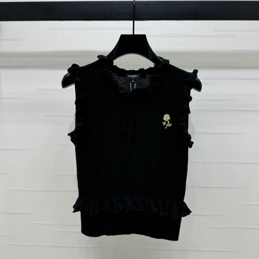 CHANEL SLEEVELESS TOP WITH RUFFLED COLLAR 274888