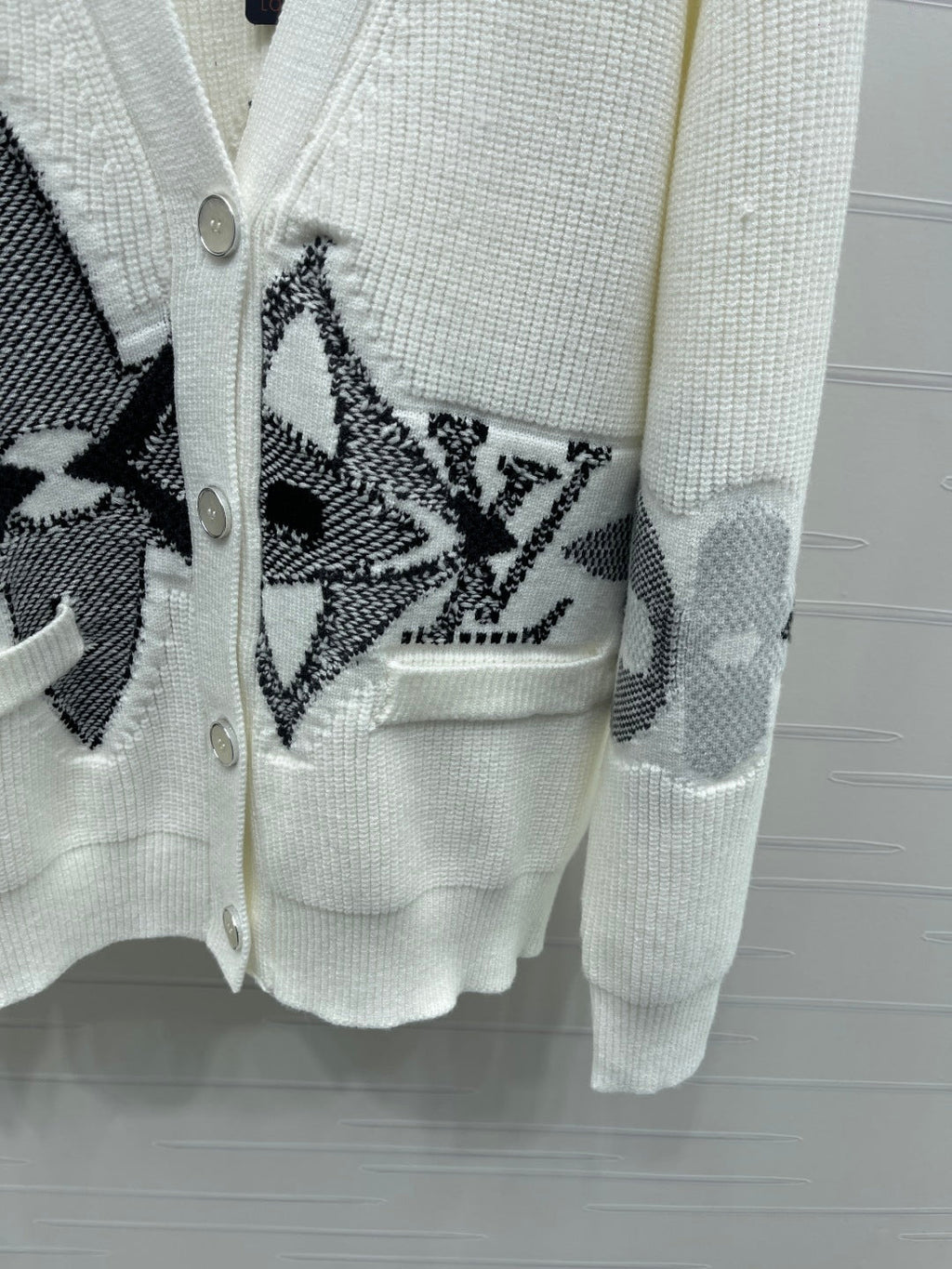 LV 25S CARDIGAN 0087