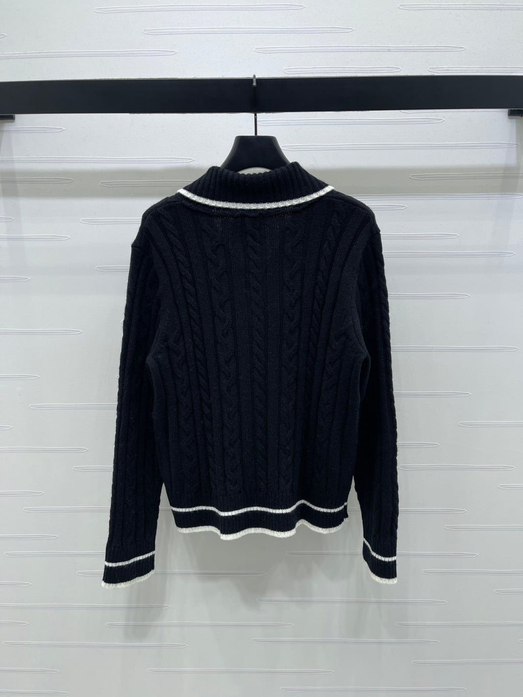 MIUMIU CARDIGAN STYLE 813