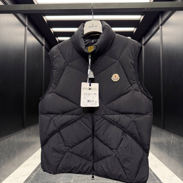 MONCLER 25S SLEEVELESS JACKET 479