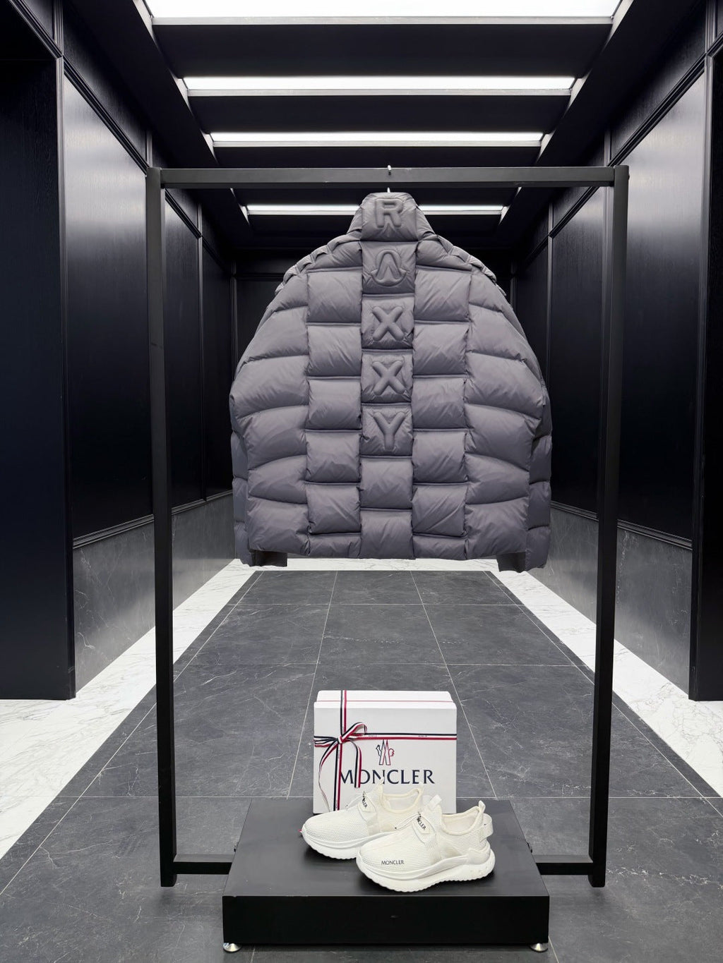 MONCLER 25S PREMIUM DOWN JACKET 491