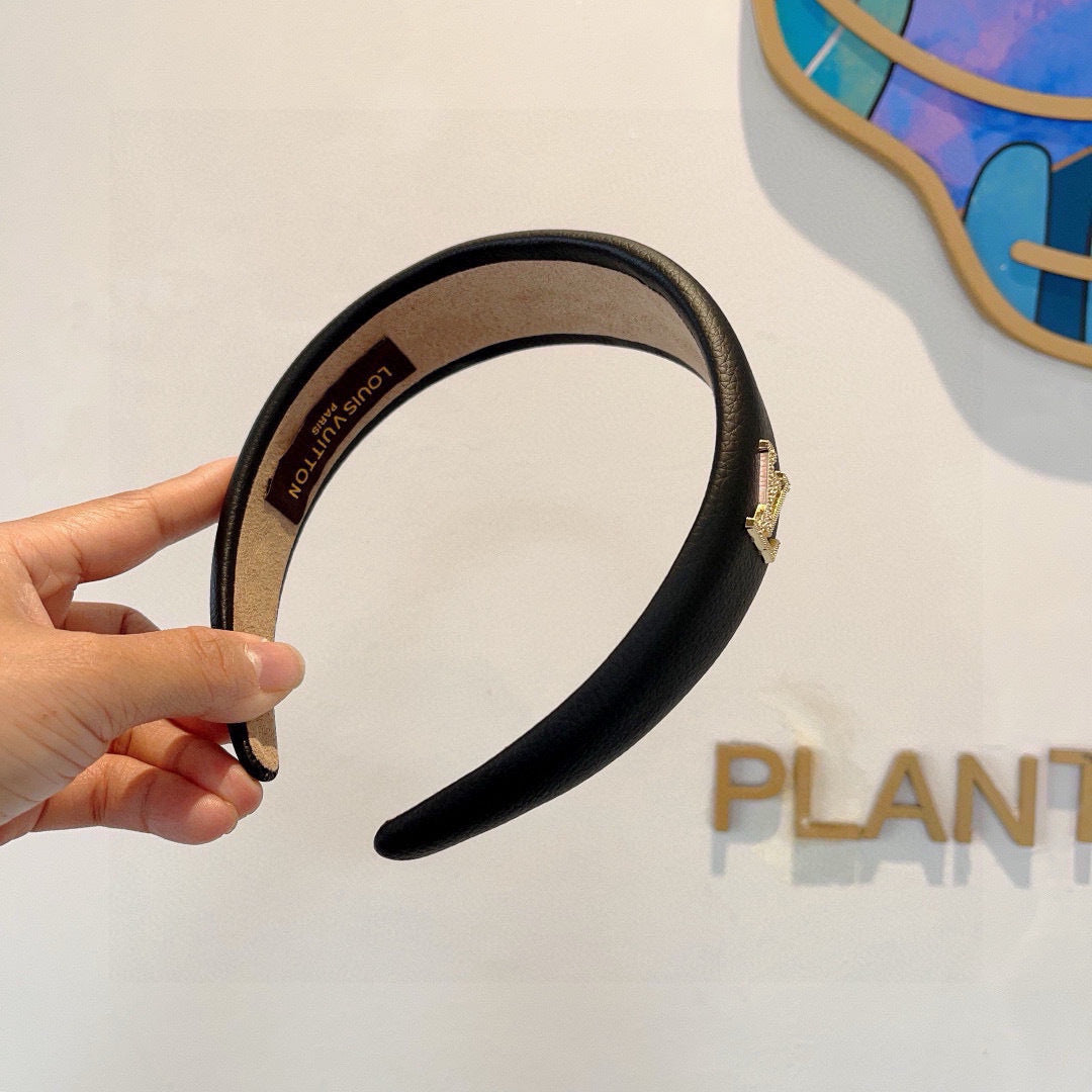 LV HEADBAND IN BLACK CALFSKIN GOLD HARDWARE