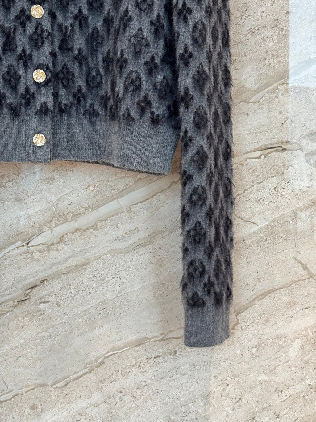 LV 25S CARDIGAN 0004