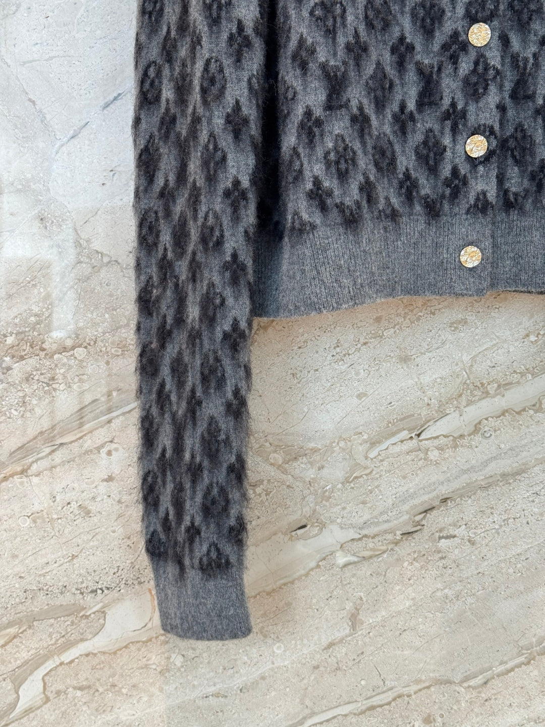 LV 25S CARDIGAN 0004
