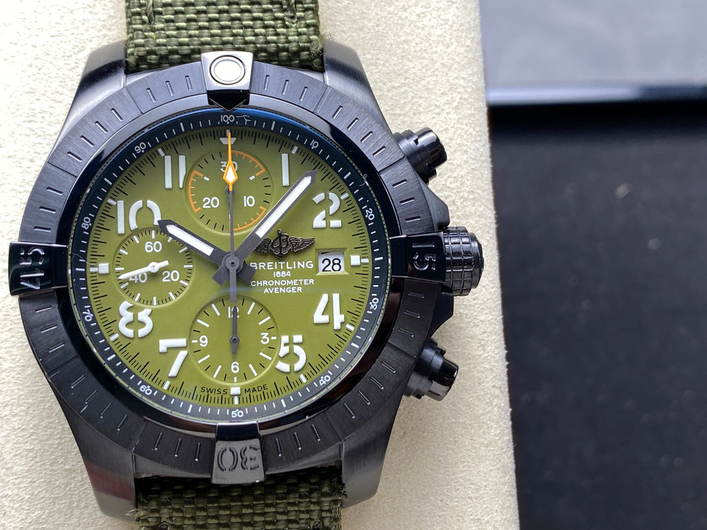 AVENGER CHRONOGRAPH TITANIUM CASE ARMY GREEN NYLON STRAP
